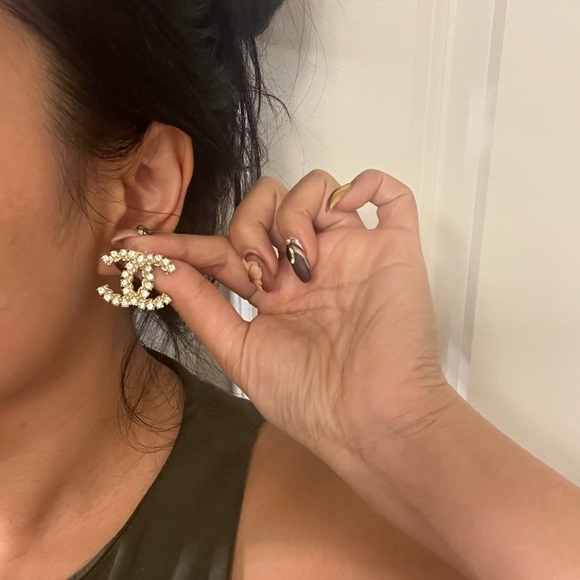 CHANEL Large Oversized Gold Crystal CC Logo Earrings - Picture 12 of 12